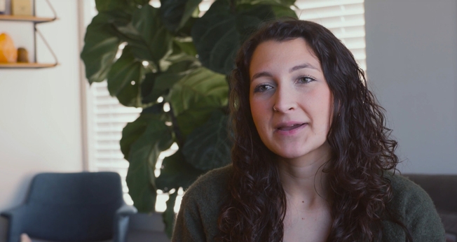 As cicatrizes de Bella foram curadas em um retiro para jovens. (Foto: Reprodução/Bethel Austin).