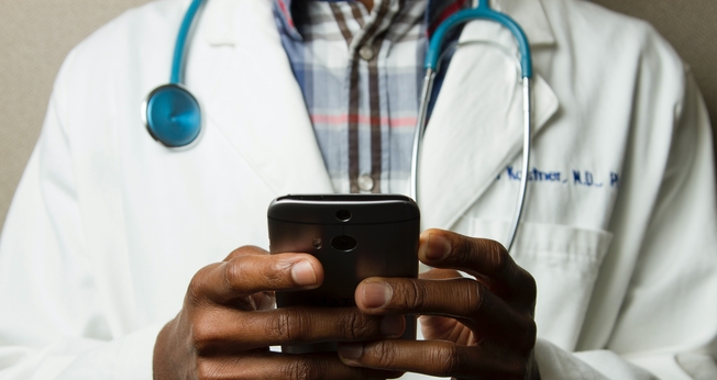 O Tribunal entendeu que os médicos devem respeitar o sigilo profissional. (Foto: Imagem ilustrativa/Unsplash/National Cancer Institute). 