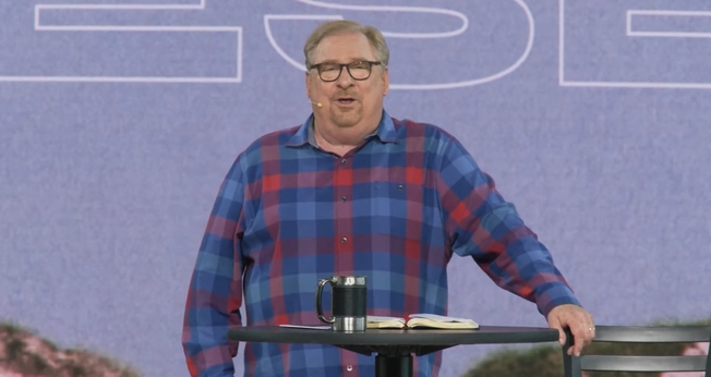 Pastor Rick Warren. (Foto: Captura de tela/YouTube Saddleback Church Berlin)