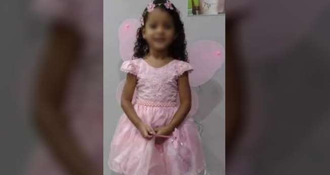 Menina de cinco anos vítima de bala perdida. (Foto: Reprodução/G1)