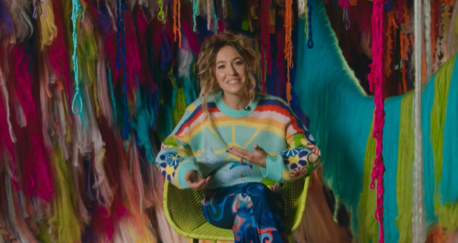 A cantora revelou que seu novo álbum nasceu de sua luta contra ansiedade e depressão. (Foto: Reprodução/YouTube/Lauren Daigle).