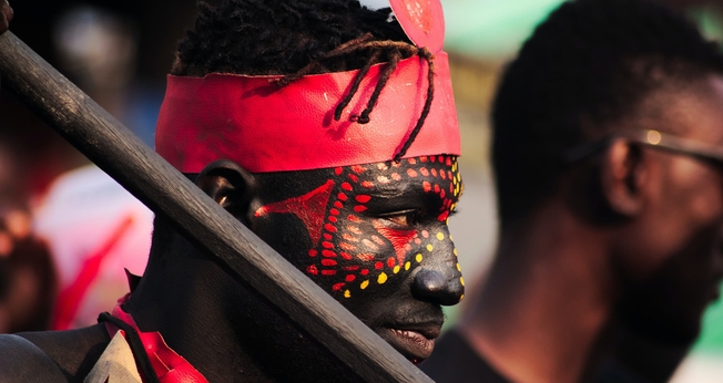 O rei de uma aldeia tribal no Chade se rendeu a Jesus. (Foto: Ilustração/Unsplash/Enoch Appiah Jr.)