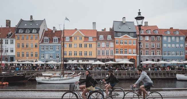 Número de evangélicos ativamente engajados é significativamente menor. (Foto: Unsplash/Febiyan)