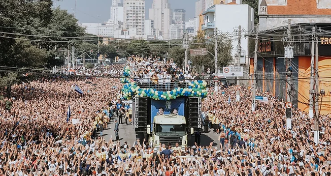 Dez trios elétricos levaram louvor e oração durante a Marcha. (Foto: iGospel).