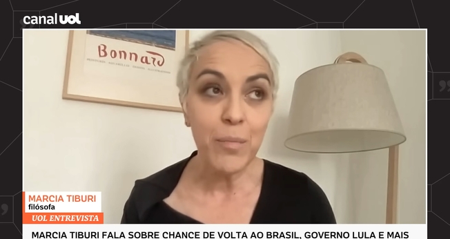 Marcia Tiburi durante entrevista ao UOL. (Captura de tela/YouTube/UOL)