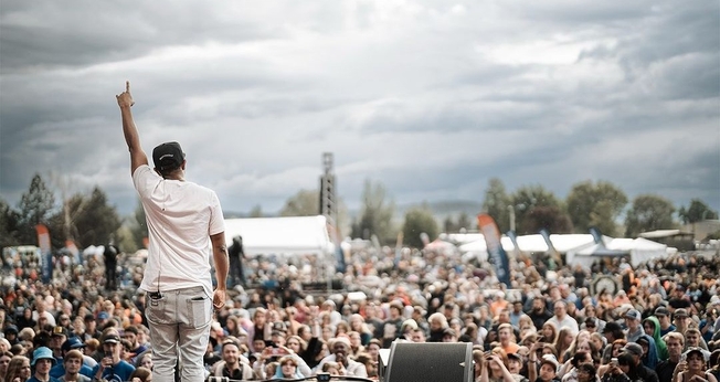 O evento do evangelista Andrew Palau impactou a cidade de Klamath Falls. (Foto: Instagram/Greater Klamath CityFest).