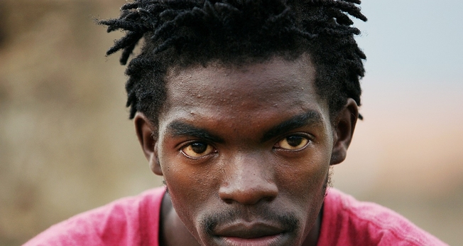 Homem de Uganda. (Foto: Imagem ilustrativa/Pixabay/Charles Nambasi).