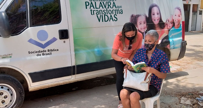 4,8 milhões de Bíblias foram fornecidas no Brasil em 2022. (Foto: Sociedade Bíblica do Brasil).