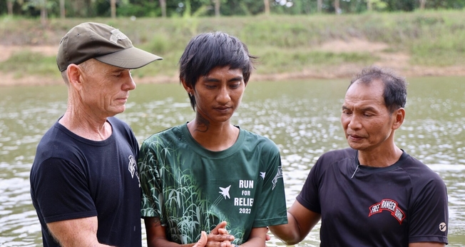Jack sendo batizado. (Foto: Reprodução/FBR)