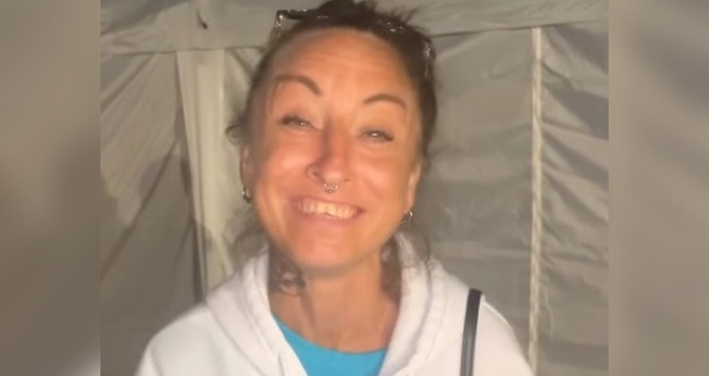 Stacey recebeu a cura após oração. (Foto: Reprodução/Instagram/Every Heart Tour)