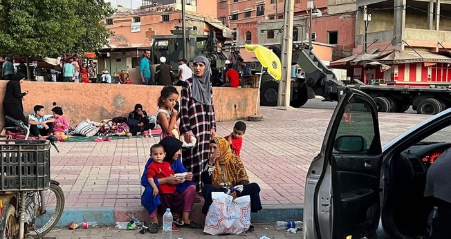 População do Marrocos após o terremoto. (Foto: Instagram/Send Relief)