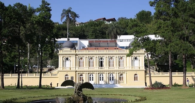 Palácio Amarelo, sede do Poder Legislativo de Petrópolis. (Foto: Creative Commons)