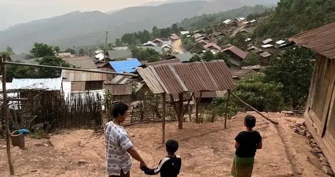 Cristãos no Laos são hostilizados por acreditar em Jesus. (Foto representativa: Portas Abertas)