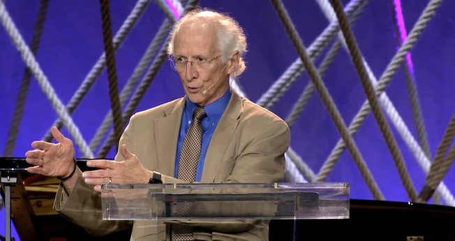 John Piper condenou a busca por se comunicar com falecidos. (Foto: Imagem ilustrativa/Reprodução/Sing! 2022 Conference).