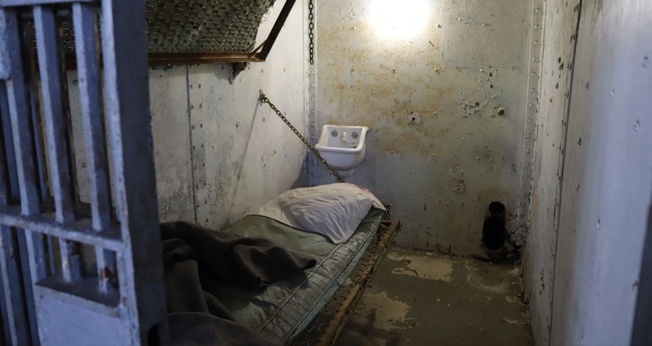 Cela de uma prisão. (Foto: Ilustrativa/Unsplash/Michael & Diane Weidner)