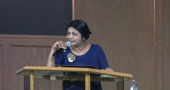  Vani Marshall ministrando em uma igreja. (Foto: Reprodução/God Reports)