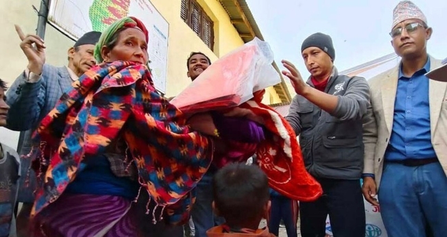 Os voluntários no Nepal. (Foto: Reprodução/Notícias Adventistas/ADRA)