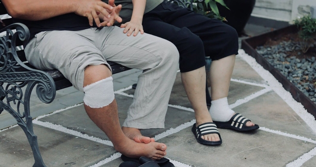 Casal ferido. (Foto: Ilustrativa/Pexels/Canção Ning Chan)