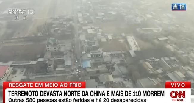 Cenas após o terremoto na China. (Captura de tela: YouTube CNN Brasil)