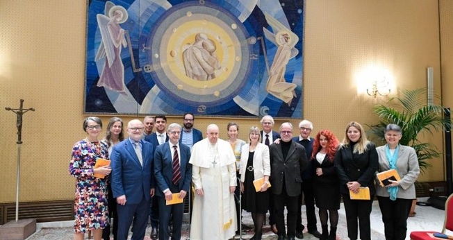 Papa Francisco se reúne com delegação do DIALOP (Foto: Vatican Media)