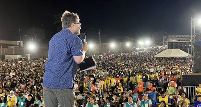 Jon Britton Hancock, da Mountain Gateway, em evento evangelístico na Nicarágua em 2023. (Foto: Mountain Gateway)