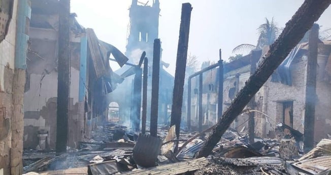 Igreja cristã destruída no vilarejo de Chan Thar, em Mianmar. (Foto: Agência ECCLESIA/AIS)