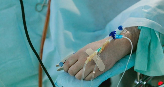 Descriminalização da eutanásia no Equador. (Foto: Ilustração/Unsplash/Olga Kononenko)