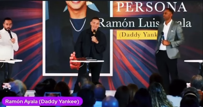 Daddy Yankee testemunha em igreja em Miami. (Captura de tela/YouTube/ Ciro Yankee)