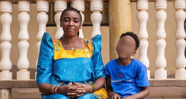 Francis e Amina. (Foto: Reprodução/Samaritan’s Purse)