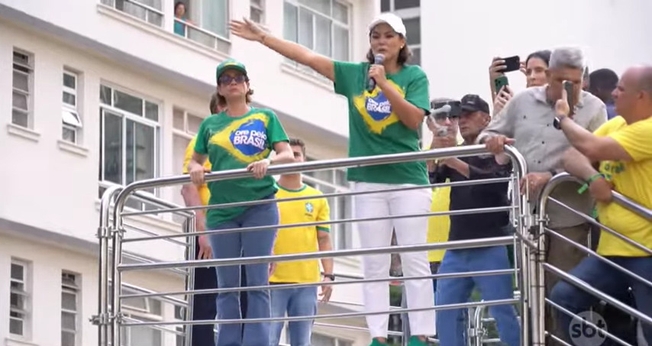 Michelle Bolsonaro discursa durante ato na Avenida Paulista, em 25 de fevereiro de 2024. (Captura de tela/YouTube/SBT)