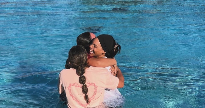 Batismo da atleta. (Foto: Reprodução/Instagram/Alyssa Brito)