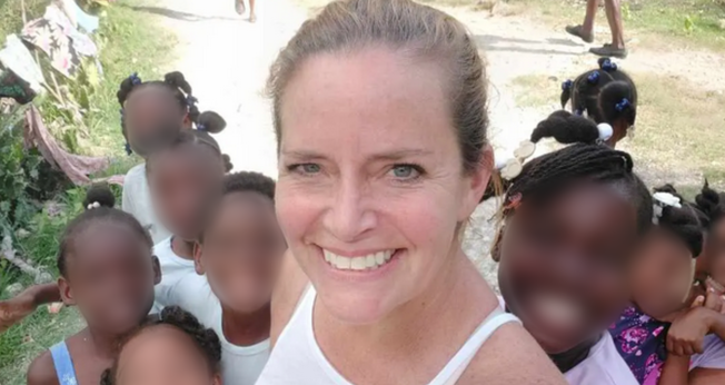 A missionária norte-americana Jill Dolan, que dirige um orfanato no Haiti. (Foto: Arquivo pessoal)