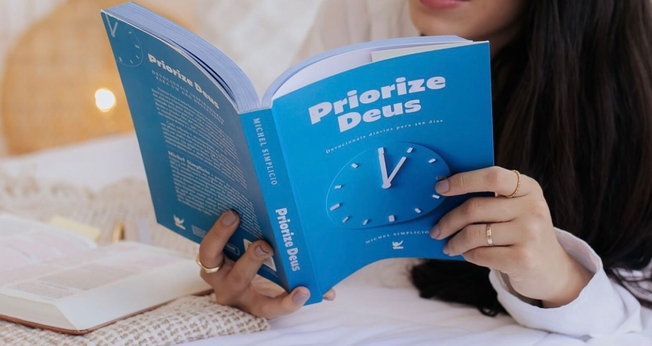Devocional “Priorize Deus”. (Foto: Reprodução/Instagram/Priorize Deus)