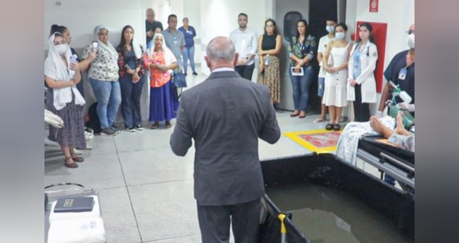 O idoso de 79 anos pediu para ser batizado antes de falecer. (Foto: Divulgação/Santa Casa).