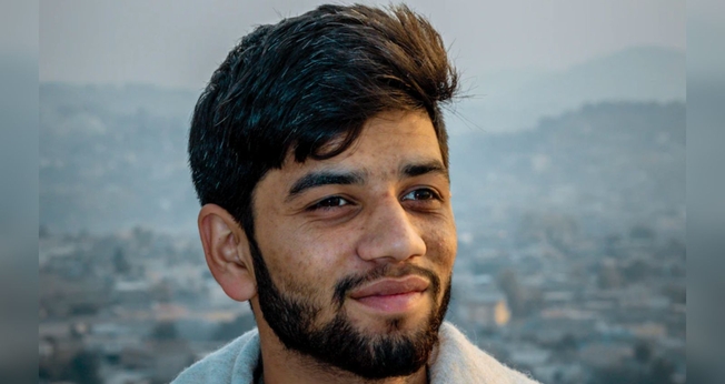 Jovem paquistanês. (Foto: Ilustração/Unsplash/Assad Tanoli)