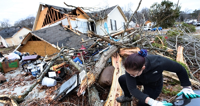 Tornado atinge sul dos EUA. (Foto: Reprodução/CBN News)