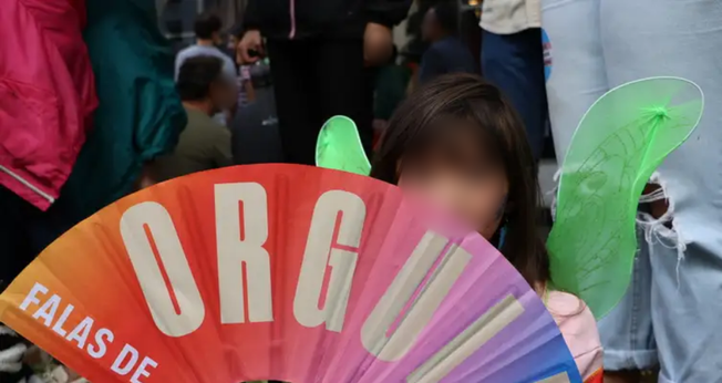 Parada Gay em SP teve bloco infantil. (Foto: Rovena Rosa/Agência Brasil)