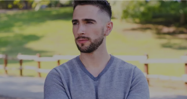 Taylor Simon Maxwell testemunha sua libertação da homossexualidade. (Foto: Taylor Simon Maxwell) 