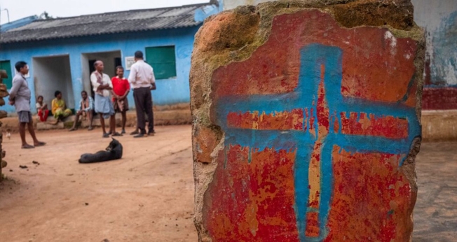 Aldeia perseguida na Índia. (Foto: Reprodução/ICC)