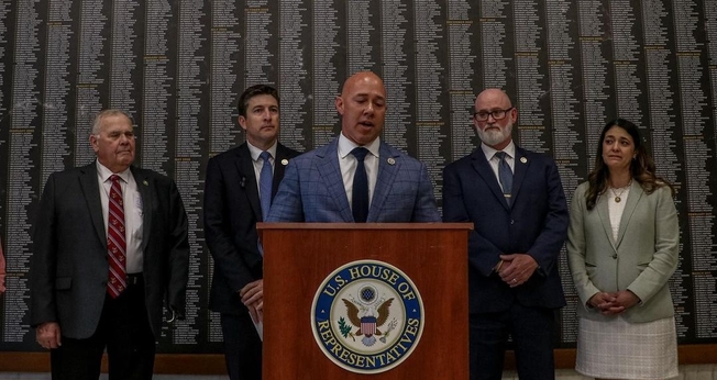 O deputado Brian Mast, da Flórida. (Foto: Instagram/repbrianmast)