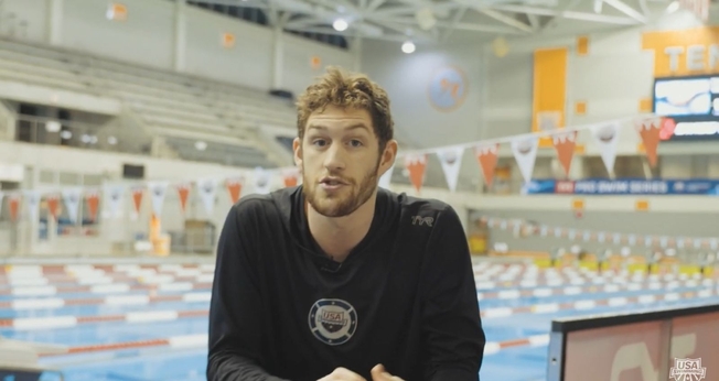 Hunter Armstrong. (Foto ReproduçãoYouTubeUSA Swimming)