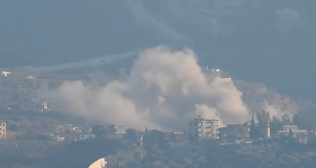 Israel defende fronteira com o Líbano após ataque do Hezbollah. (Captura de tela/YouTube/AFP)