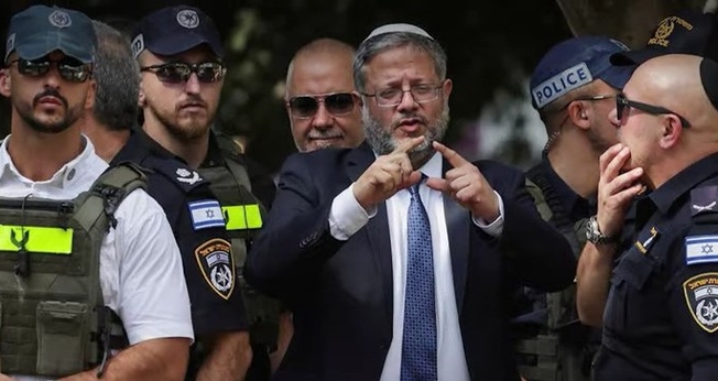 Ben Gvir, ministro da Segurança Nacional de Israel, liderou o movimento no Monte do Templo. (Captura de tela/YouTube/Mirror Now)