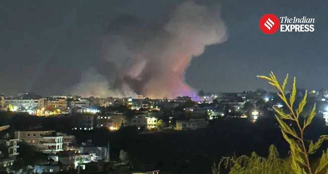 Ataque de Israel contra instalações militares na Síria. (Captura de tela/YouTube/Indian Express) 