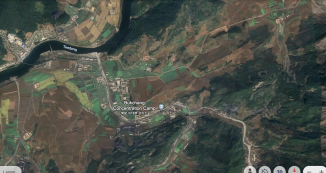A imagem de satélite mostra o campo Campo 18 nas coordenadas 39.552435°N, 126.073063°E na Coreia do Norte. (Foto: Google Earth). 