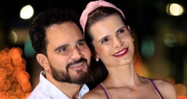 Luciano Camargo e a esposa Flávia. (Foto: Reprodução/Instagram/Luciano Camargo)