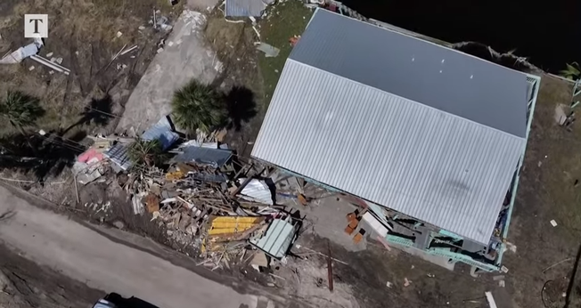 Imagens de drone revelam a devastação do furacão Helene na Flórida. (Captura de imagem/YouTube/The Times e The Sunday Times)