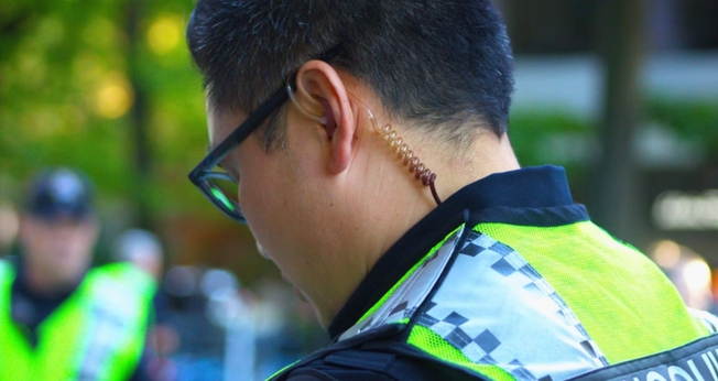 Policial chinês. (Foto IlustraçãoUnsplashGabriel Dalton)