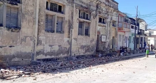 Destroços após os terremotos em Cuba. (Foto: Baptist Press).