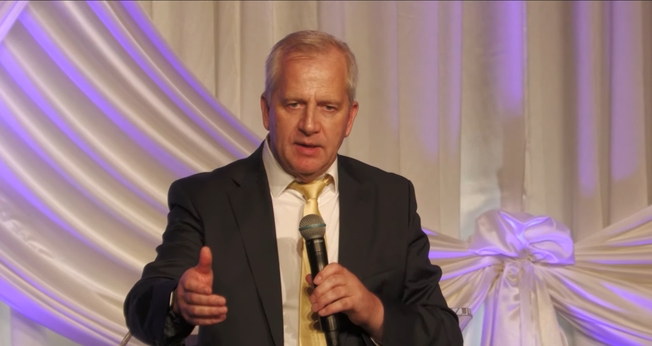 Albert Veksler, Diretor Global do JPB, durante Jerusalem Prayer Breakfast 2025. (Captura de tela/YouTube/Jerusalem Prayer Breakfast)